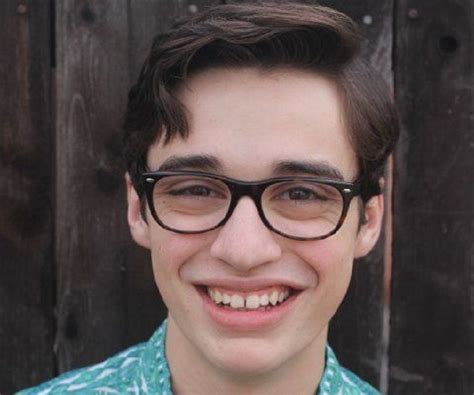 Joey Bragg Biography – Facts, Childhood, Family Life,。